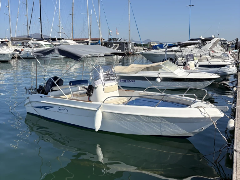 Bateau à moteur à louer à Alghero au meilleur prix