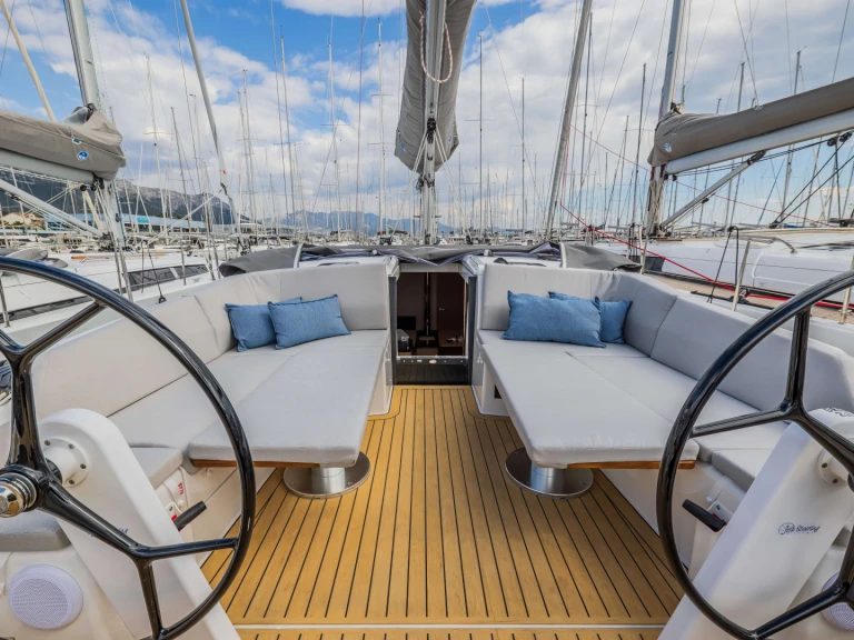 Louez un Hanse Hanse 410 à Sibenik