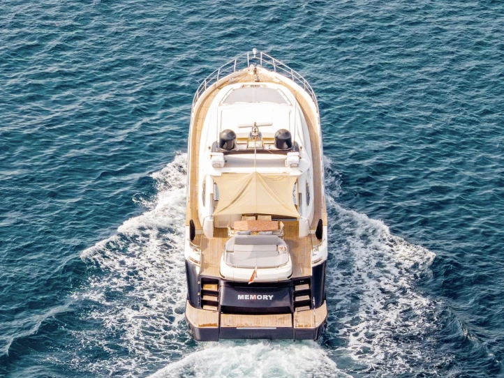 Location à Saint-Tropez - Aicon 72 SL sur SamBoat