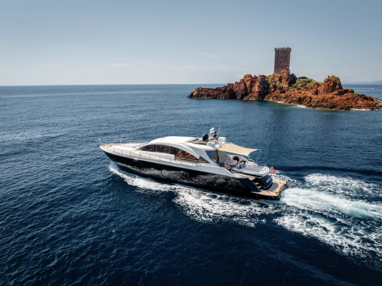 Location Yacht à Saint-Tropez - Aicon 72 SL