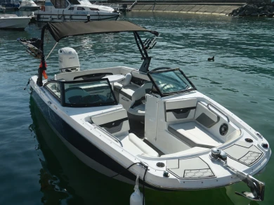 Motorboat rental with or without captain Four Winns Aix-les-Bains