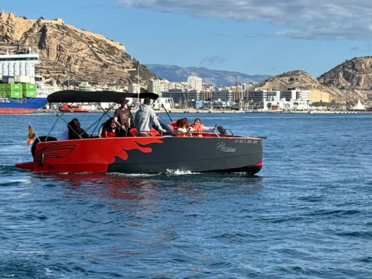 Louez un Nuva Nuva M6 Open à Alicante