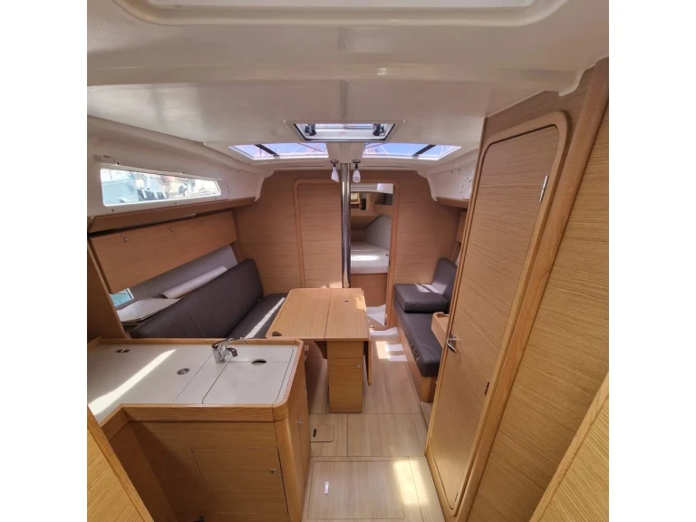 Location bateau Dufour Dufour 360 Grand Large à Cagliari sur Samboat
