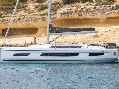 Hire Sailboat with or without skipper Dufour Cagliari