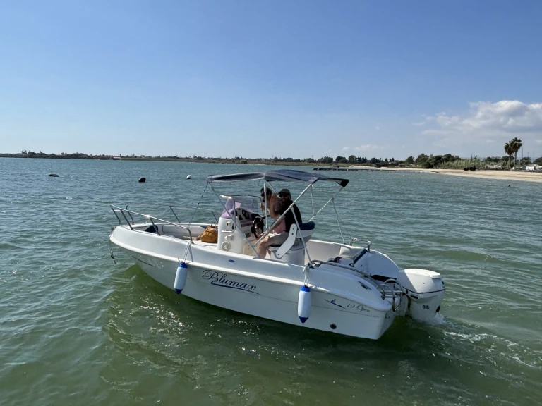 Bateau à moteur à louer à Siracusa au meilleur prix