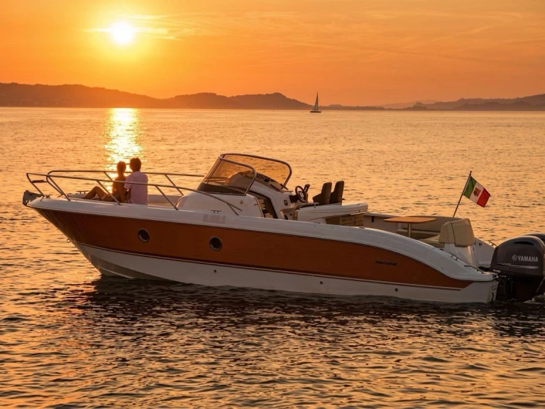 Bateau à moteur à louer à Poltu Quatu au meilleur prix