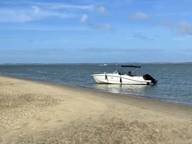 Location à Arcachon - Quicksilver Activ 755 Sundeck sur SamBoat