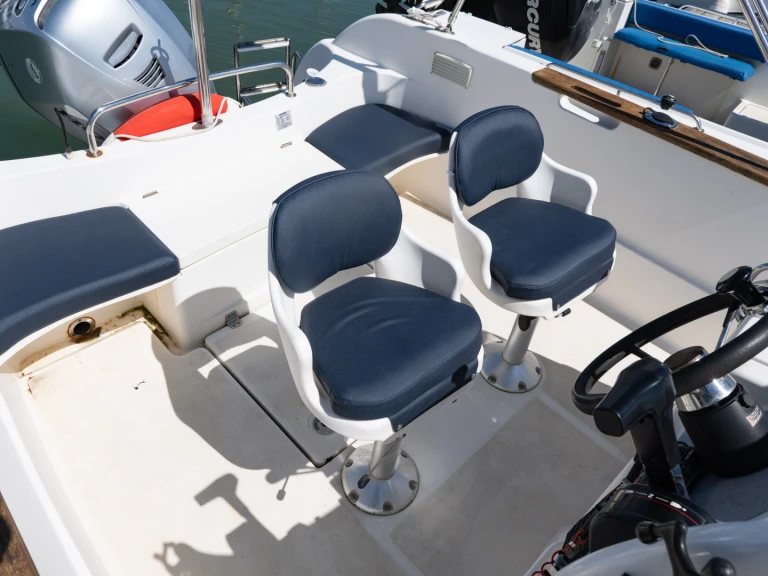 Location bateau Royan pas cher Quicksilver 630 Commander