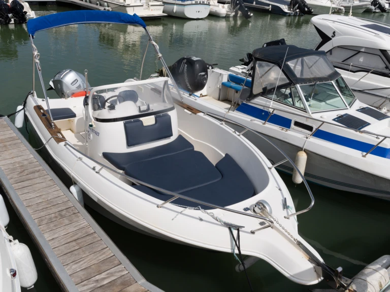 Louer Bateau à moteur avec ou sans skipper Quicksilver à Royan