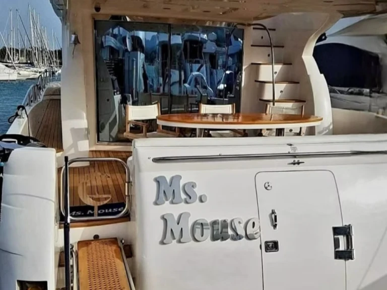 Location Yacht à Gouviá - Gulf Craft Majesty 66