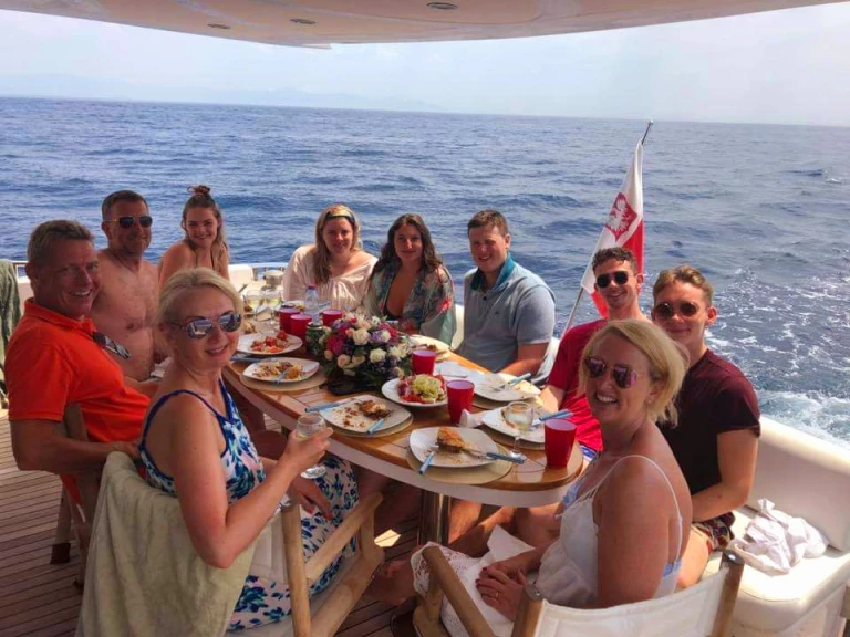 Location bateau Gulf Craft Majesty 66 à Gouviá sur Samboat