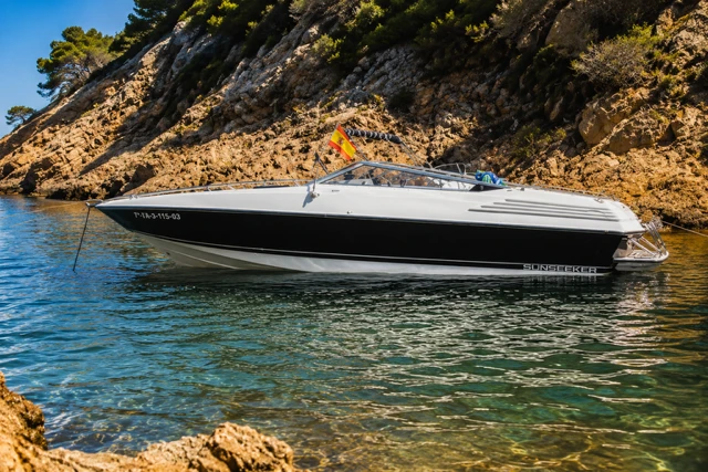 Location bateau Port Olympique de Barcelone pas cher Monterey 27