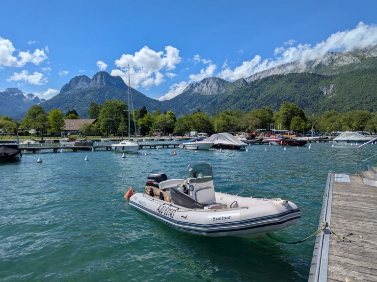 Location Semi-rigide à Annecy - Bombard Explorer 500 SB