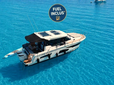 Yacht hire Saint-Tropez cheap Merry Fisher 1095