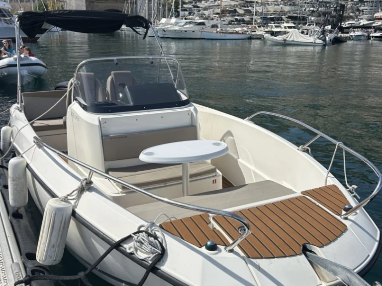 Location Bateau à moteur Quicksilver avec permis