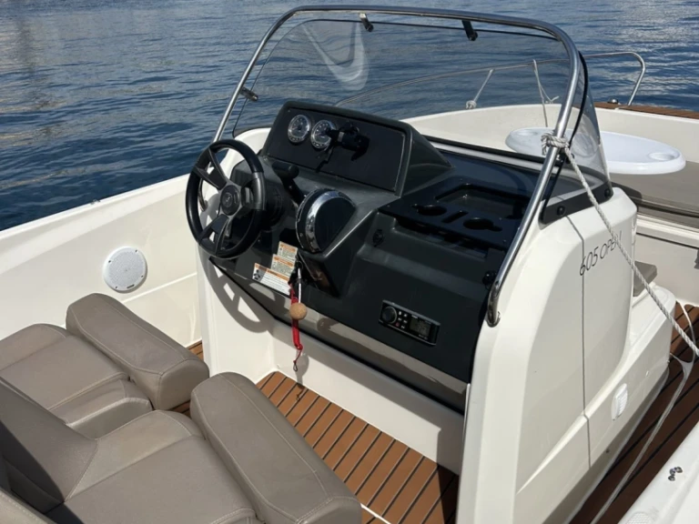 Bateau à moteur à louer à Marseille au meilleur prix