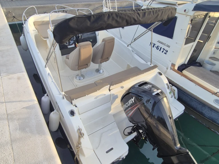Location bateau Split pas cher Activ 605 Open