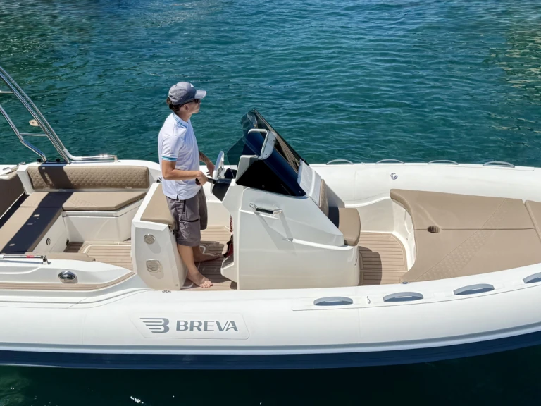 BREVA BREVA 630 a louer à Sorrento
