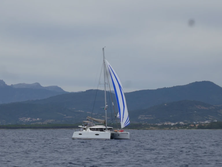 Fountaine Pajot Helia 44 Maestro a louer à Canet-en-Roussillon