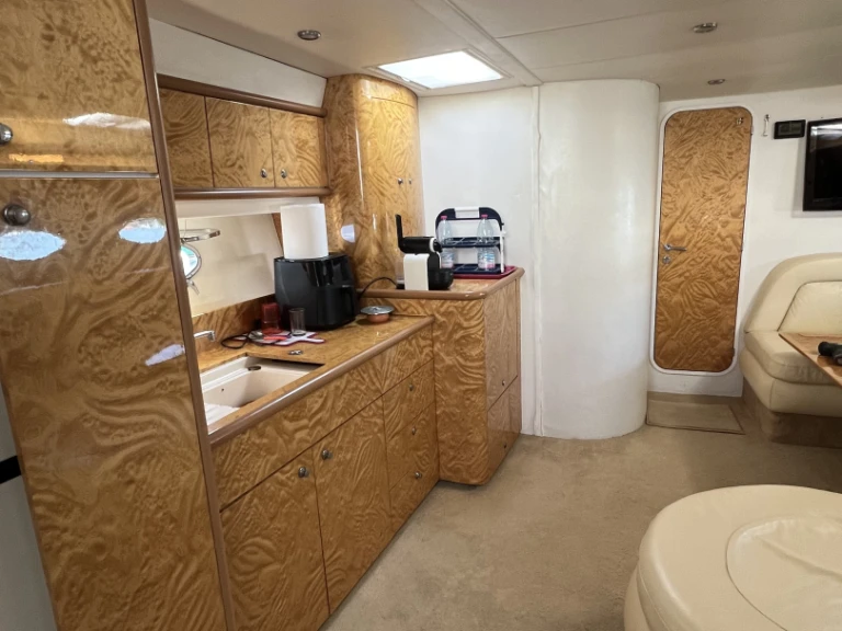 Location Bateau à moteur à Nidri - Sunseeker Camargue 55