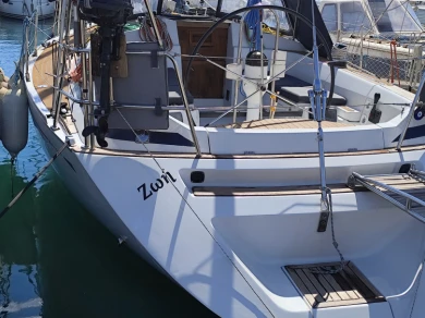 Grand Soleil Grand Soleil 37 Race charter bareboat or captained in  Athènes