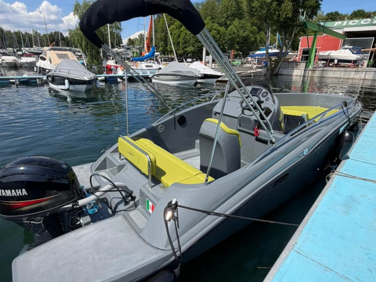 Location Bateau à moteur à Angera - Clear Aries Open L