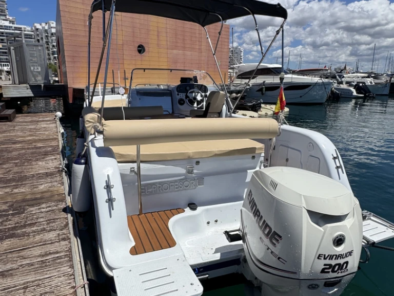 Location Bateau à moteur à San Antonio Port - MLS BOATS MLS 705 BP