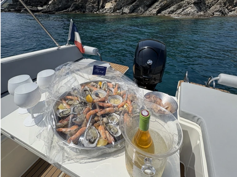 Location Bateau à moteur à Argelès-sur-Mer - Nuva Nuva M6 Open