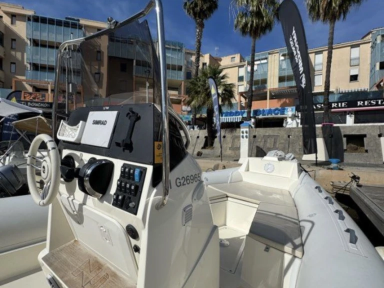 Louer Semi-rigide avec ou sans skipper Nuova Jolly à Argelès-sur-Mer