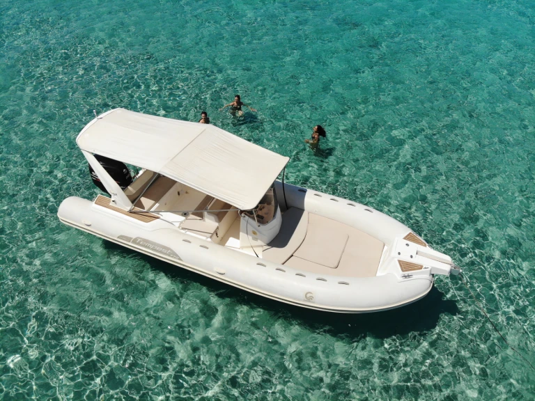 Capelli Tempest 770 S a louer à Portocolom