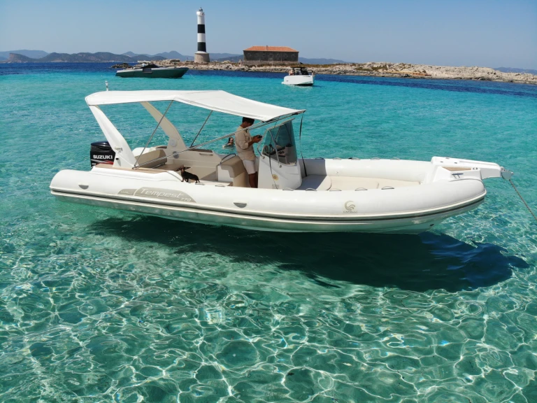 Location bateau Portocolom pas cher Tempest 770 S
