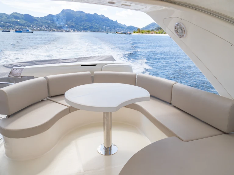 Location à Mahé - Azimut Azimut 68 sur SamBoat