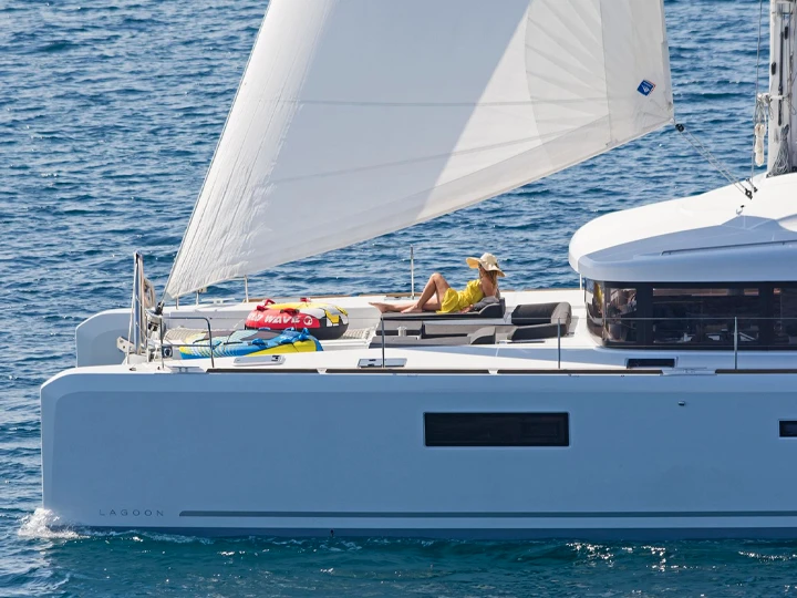 Location bateau Lagoon Lagoon 52 F à Athènes sur Samboat