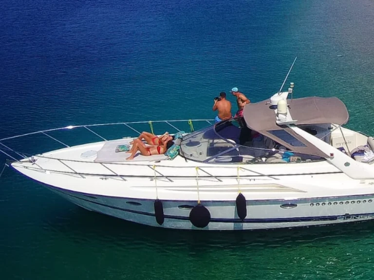 Location à Nidri - Sunseeker Portofino 400 sur SamBoat