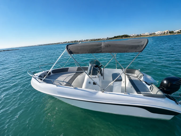 Location bateau Porto Cesareo pas cher Elegance 5,85