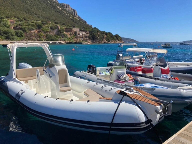 Location bateau Porto Rotondo pas cher 700