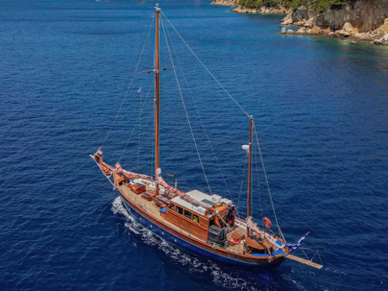 Location Voilier à Skiathos - Custom made by Psarros shipping Liberty