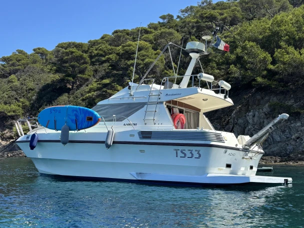 Location à Antibes - Birchwood TS-33 sur SamBoat