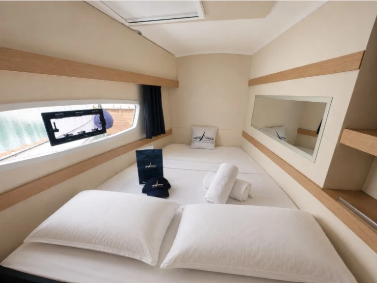 Louer Catamaran avec ou sans skipper Fountaine Pajot à Cogolin