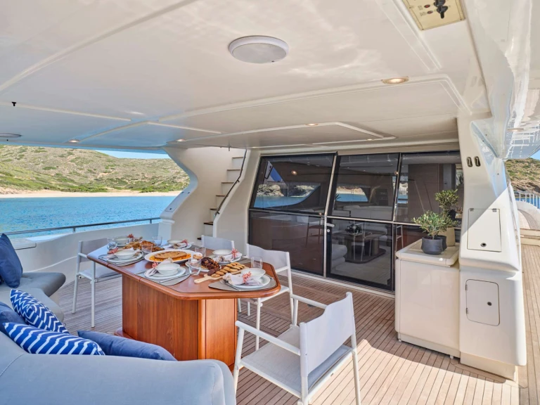 Location bateau Lávrio pas cher APE&Iota;RON BLUE