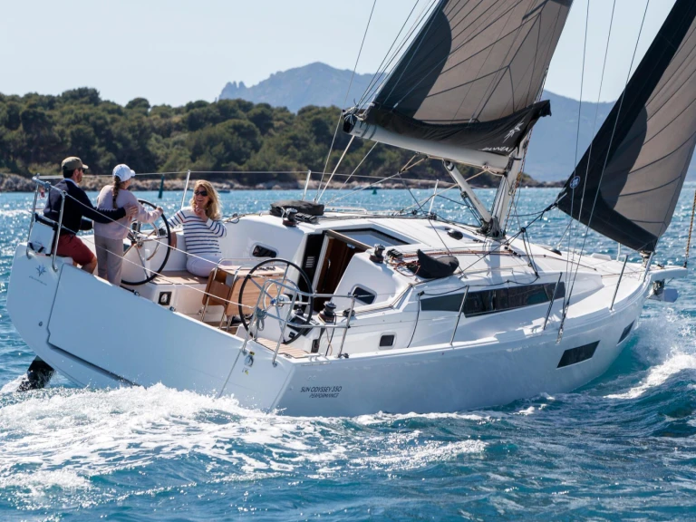 Location Voilier à Parham Town - Jeanneau Sun Odyssey 350