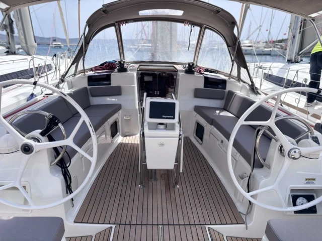 Location à Lávrio - Jeanneau Sun Odyssey 449 sur SamBoat