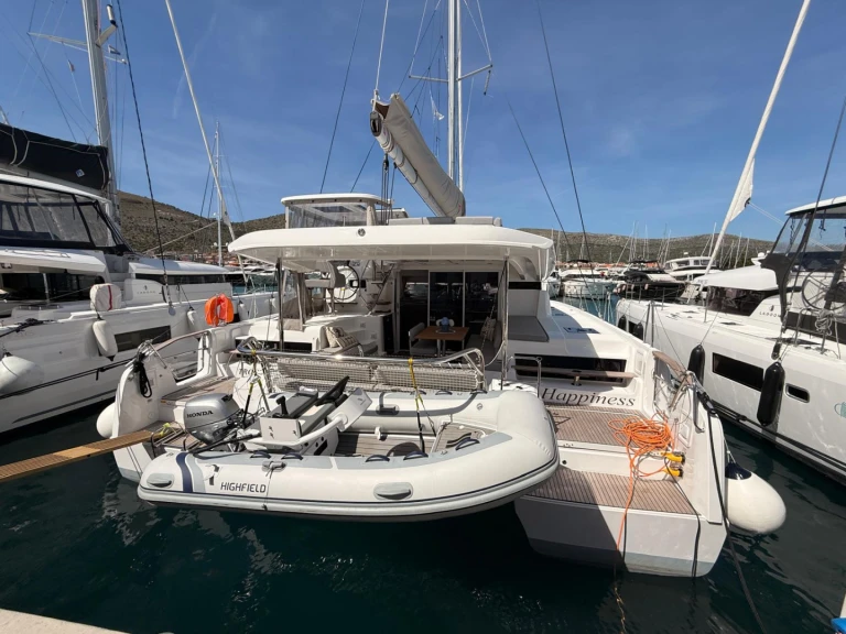Catamaran à louer à Seget Donji au meilleur prix