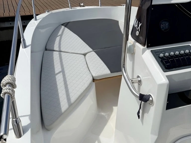 Location Bateau à moteur Idea Marine avec permis