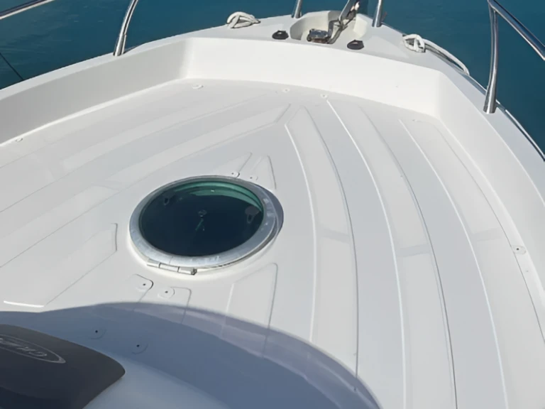 Location à Salerne - GIUPEX MARINE 23 WA sur SamBoat