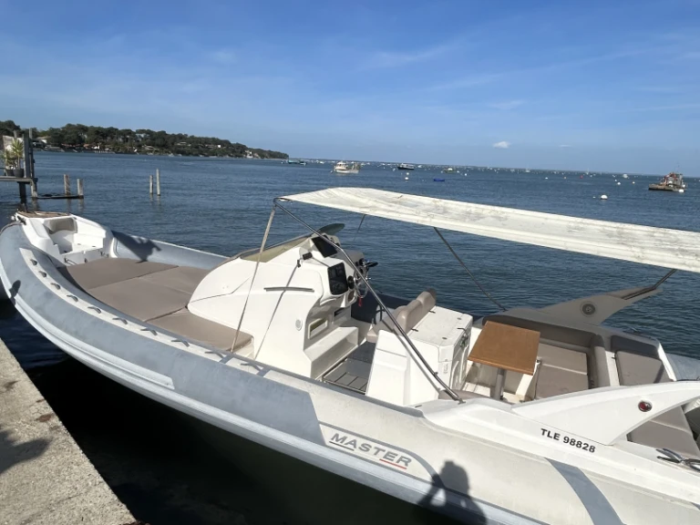 Location bateau Lège-Cap-Ferret pas cher Master 996 GP