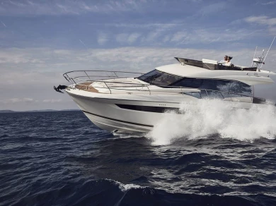 Noleggio barche Port-Haliguen economico Prestige 520