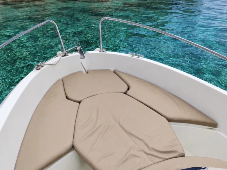 Location Bateau à moteur à Sainte-Maxime - Jeanneau cap-camarat 505 Style