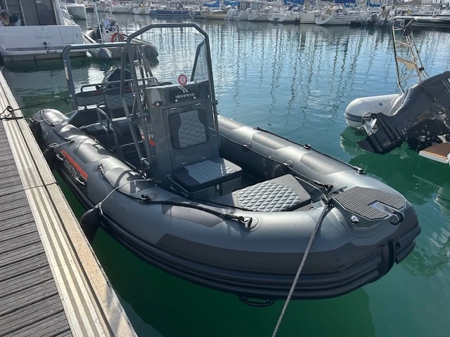 Location à La Trinité-sur-Mer - Highfield HIGHFIELD 54 PATROL COASTER sur SamBoat