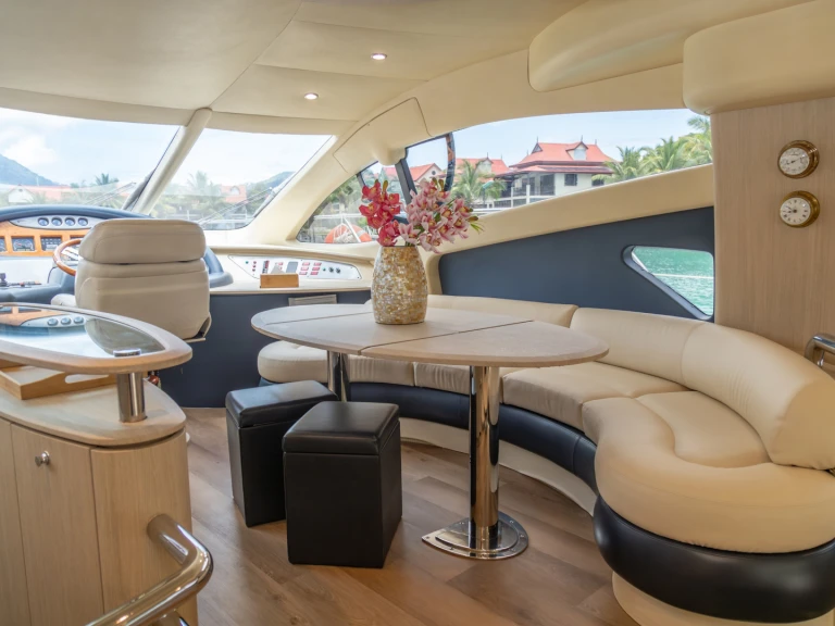 Location bateau Azimut Azimut 55 à Mahé sur Samboat